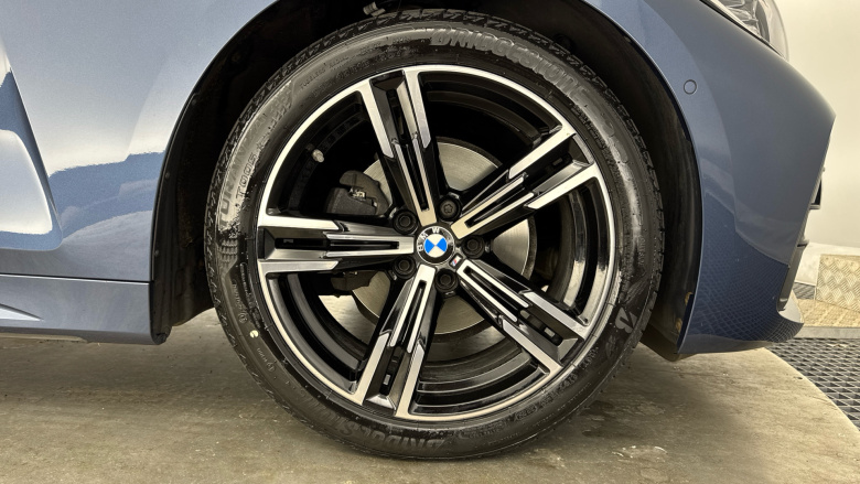 BMW 4 Series 420i xDrive M Sport 2dr Step Auto Petrol Coupe
